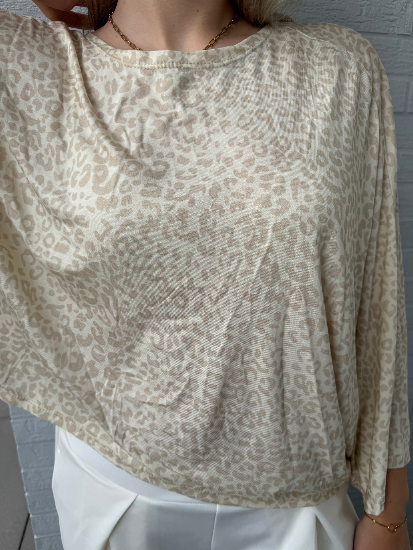 Oversize Shirt mit weiten Ärmeln Leo