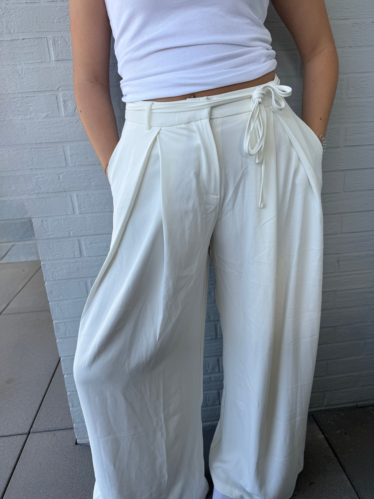 Hose white summer