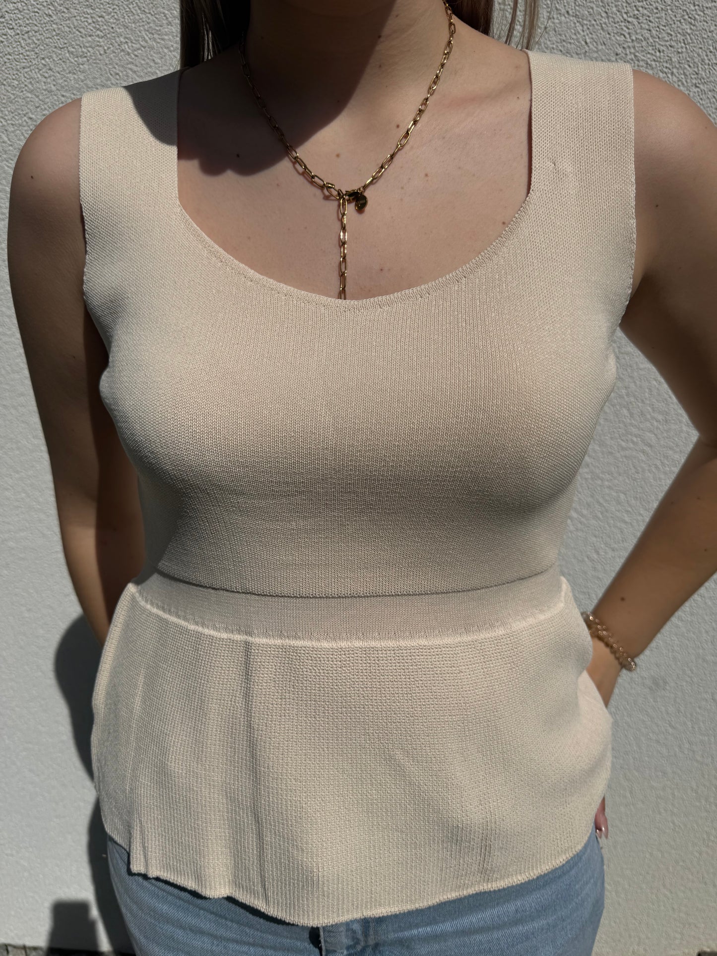 Schößchentop beige
